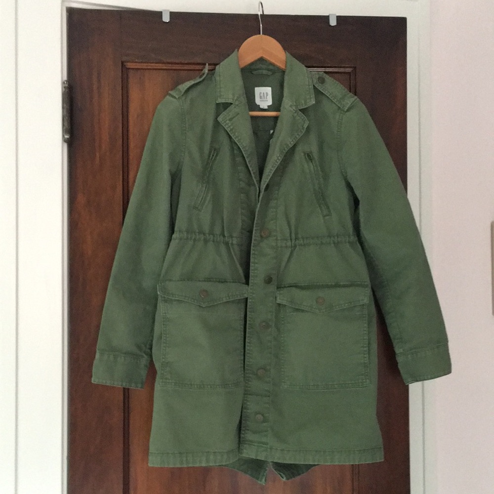 Gap women’s maternity green utility coat, size XS